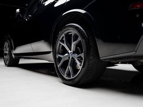 Used 2023 BMW X5 M50i w/ Executive Package image 77