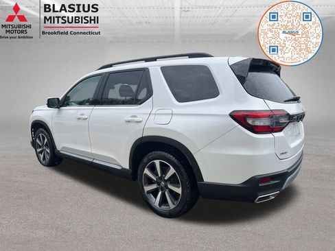 Used 2023 Honda Pilot Touring image 15