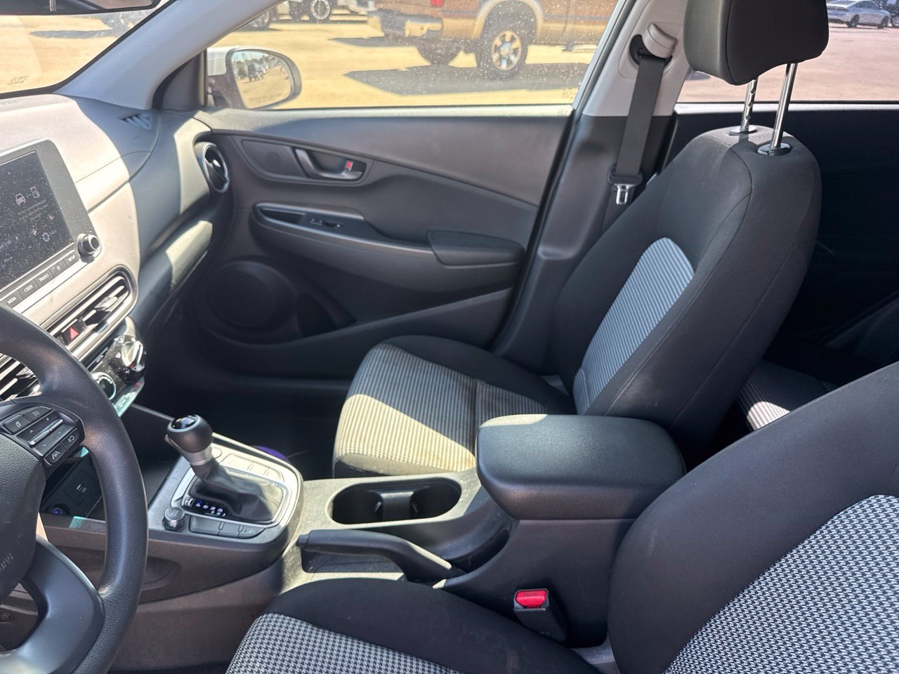 Used 2023 Hyundai Kona SE AWD/4WD image 44