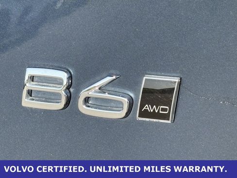 Certified 2025 Volvo XC90 B6 Plus image 9