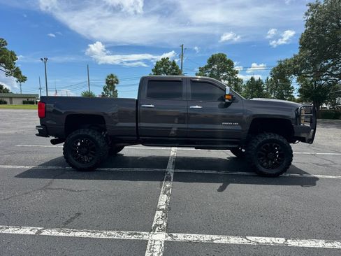 Used 2015 Chevrolet Silverado 2500 LT w/ LT Convenience Package AWD/4WD image 5