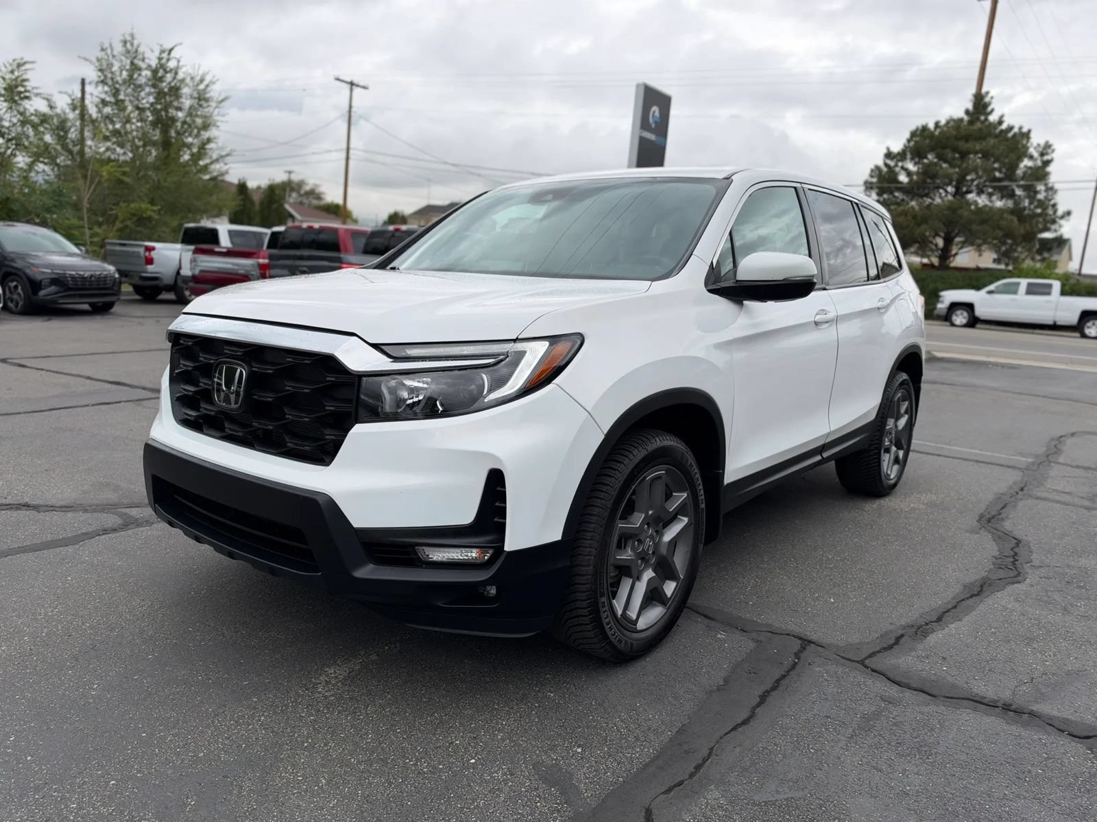 Used 2023 Honda Passport EX-L image 3