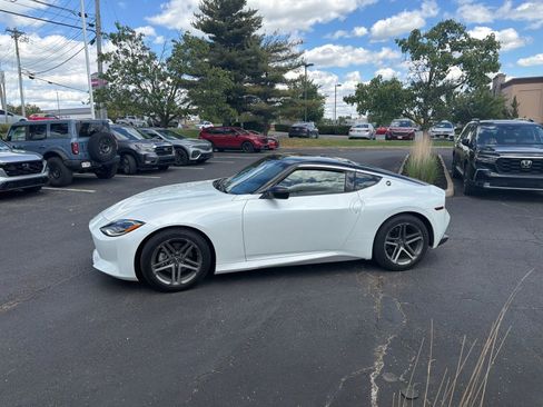 Used 2024 Nissan Z Sport w/ Floor Mat Package RWD image 8