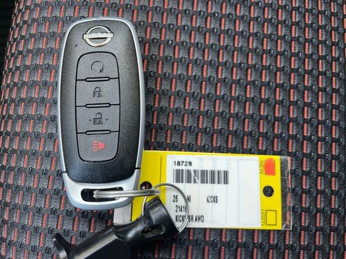 New 2026 Nissan Kicks SR w/ Cold Weather Package image 22