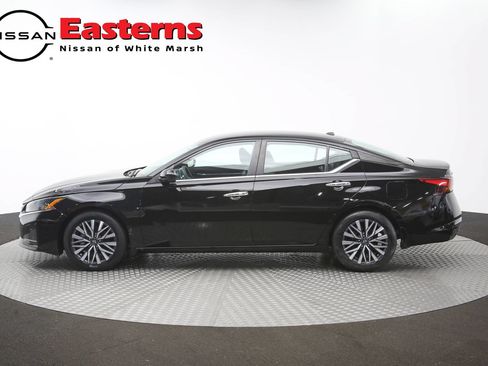 Used 2023 Nissan Altima 2.5 SV FWD image 59
