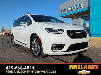 Used 2022 Chrysler Pacifica Pinnacle
