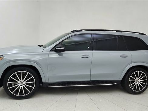 Used 2025 Mercedes-Benz GLS 450 4MATIC image 3