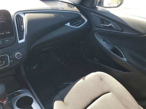 Used 2024 Chevrolet Malibu RS image 30