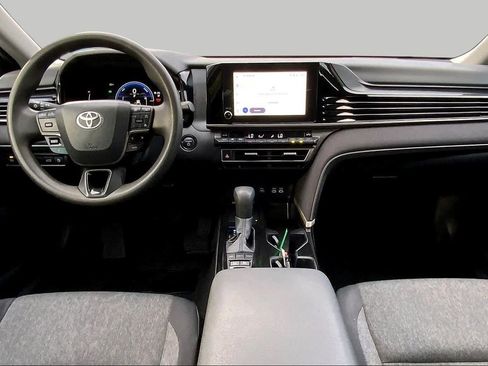 Used 2025 Toyota Camry LE FWD image 14