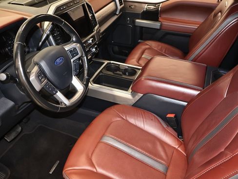 Certified 2022 Ford F450 Platinum w/ FX4 Off-Road Package image 35