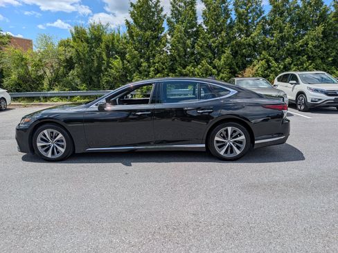 Used 2018 Lexus LS 500 AWD w/ Accessory Package (Z2) image 6