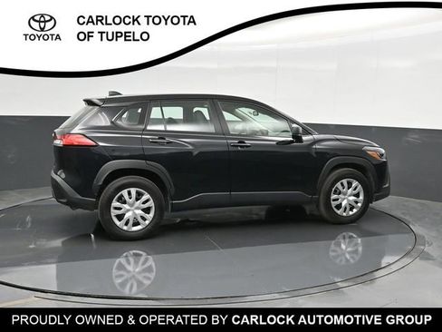Used 2025 Toyota Corolla Cross L image 4