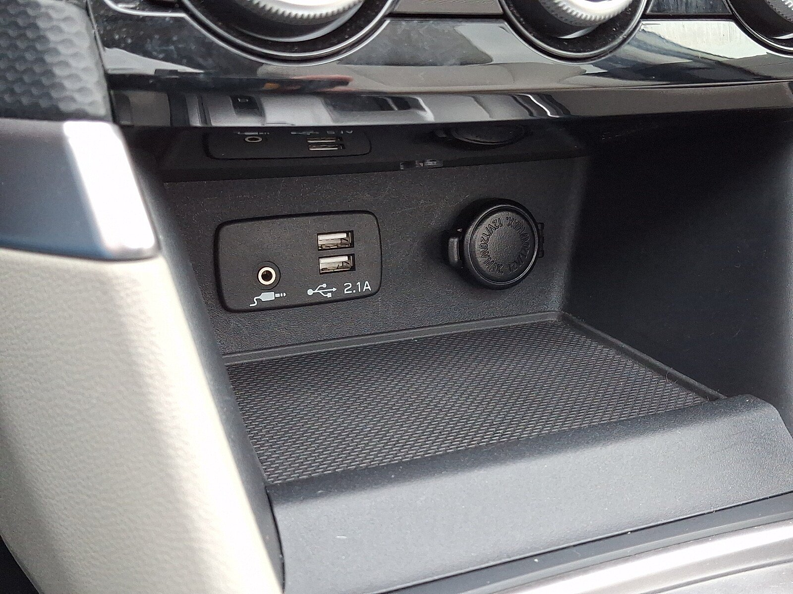 Used 2019 Subaru Forester Premium AWD/4WD image 26