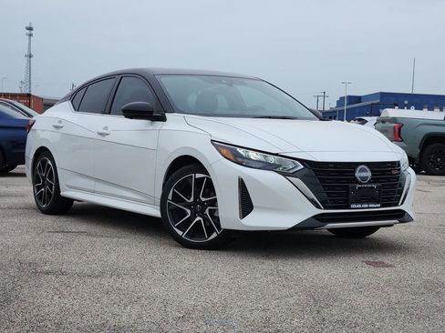 Used 2024 Nissan Sentra SR w/ SR Premium Package FWD image 1