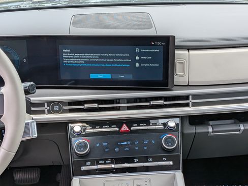 Used 2025 Hyundai Santa Fe SEL FWD image 20