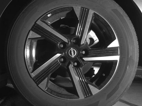 Used 2025 Nissan Sentra SV FWD image 14