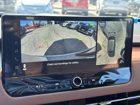 New 2025 Mitsubishi Outlander SEL image 28