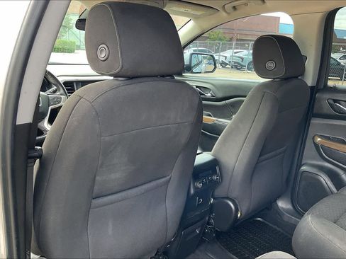 Used 2018 GMC Acadia SLE FWD image 11