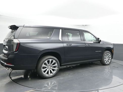 New 2026 Chevrolet Suburban High Country image 10