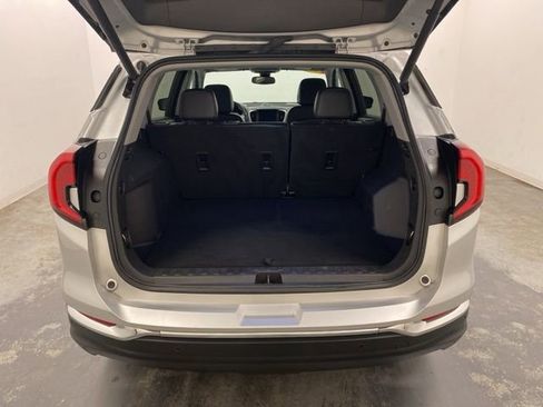 Used 2022 GMC Terrain SLT w/ Infotainment Package II image 29