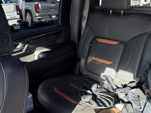 Used 2025 GMC Sierra 2500 AT4 w/ AT4 Premium Plus Package image 6