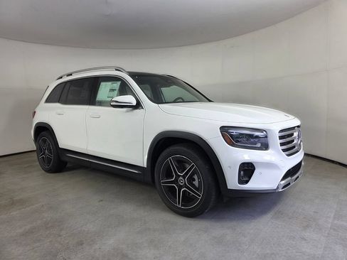 New 2026 Mercedes-Benz GLB 250 image 1