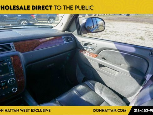 Used 2011 Chevrolet Suburban LT image 14