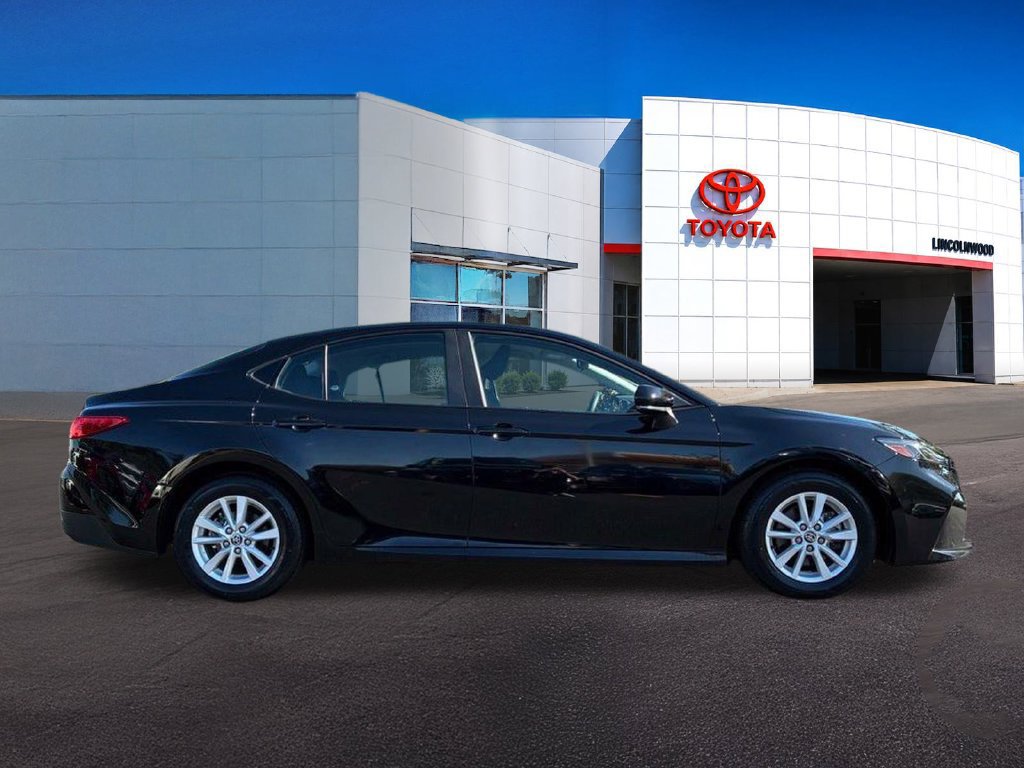 Used 2025 Toyota Camry LE FWD image 8