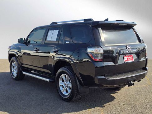Certified 2019 Toyota 4Runner SR5 AWD/4WD image 5