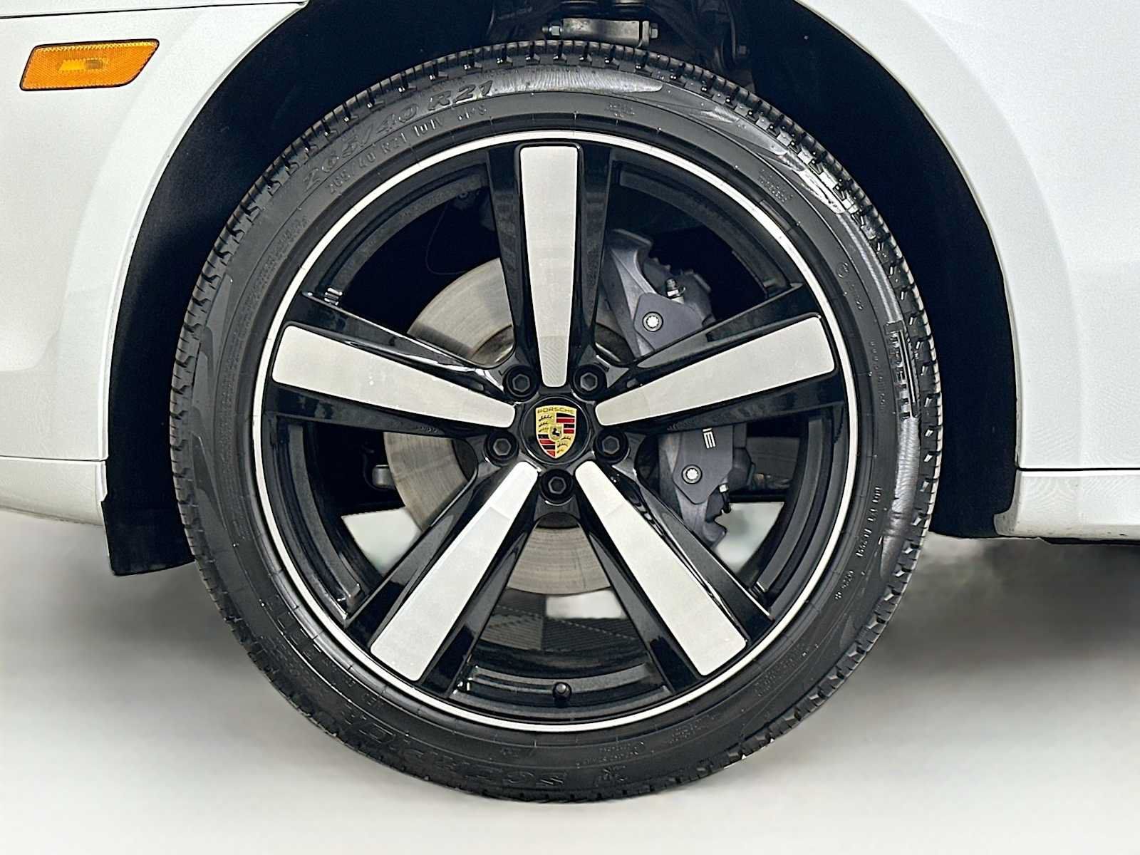 Certified 2026 Porsche Macan AWD/4WD image 32