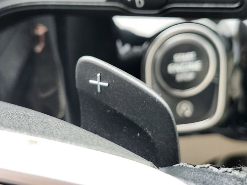 Used 2021 Mercedes-Benz GLA 250 4MATIC w/ Premium Package image 34