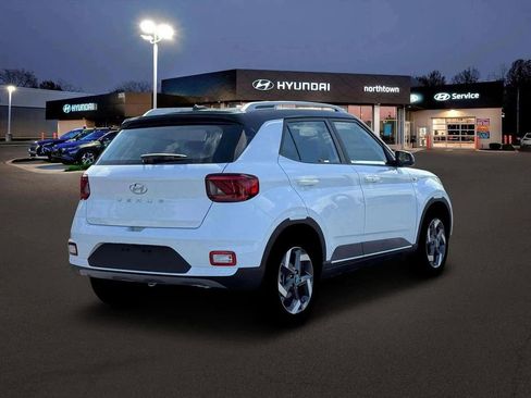 New 2026 Hyundai Venue SEL image 7