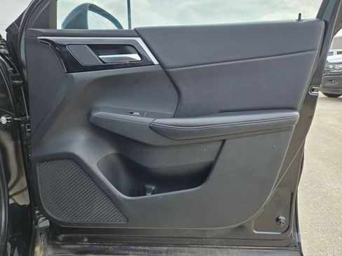 Used 2024 Mitsubishi Outlander SE image 29
