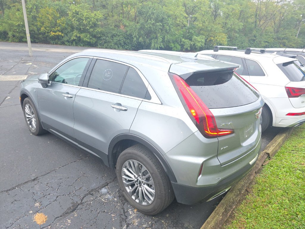 Used 2025 Cadillac XT4 Premium Luxury AWD/4WD image 4