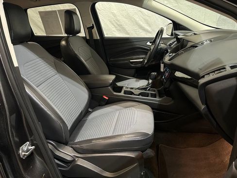 Used 2018 Ford Escape SE w/ SE Sport Appearance Package AWD/4WD image 36