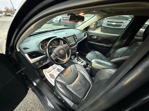 Used 2014 Jeep Cherokee Limited image 18