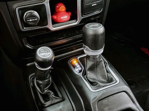 Used 2020 Jeep Wrangler Unlimited Sport AWD/4WD image 17