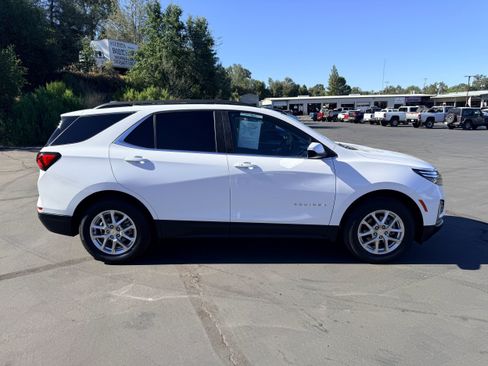 Used 2023 Chevrolet Equinox LT AWD/4WD image 5