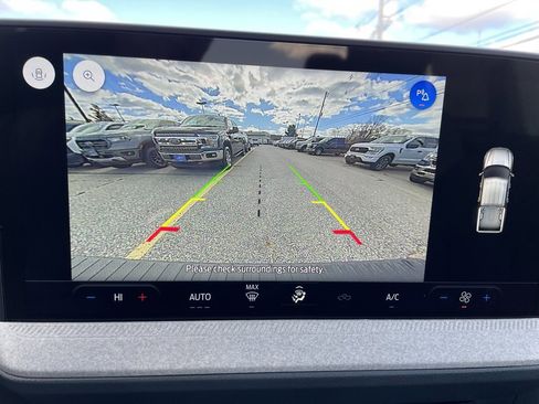 New 2025 Ford Maverick XLT image 9