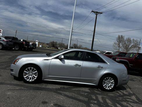 Used 2010 Cadillac CTS Luxury image 2