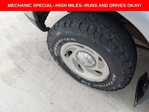 Used 2001 Ford F150 XLT AWD/4WD image 7
