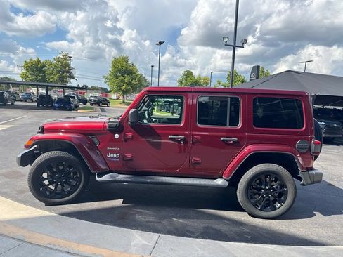 Used 2021 Jeep Wrangler Unlimited Sahara w/ Cold Weather Group AWD/4WD image 1