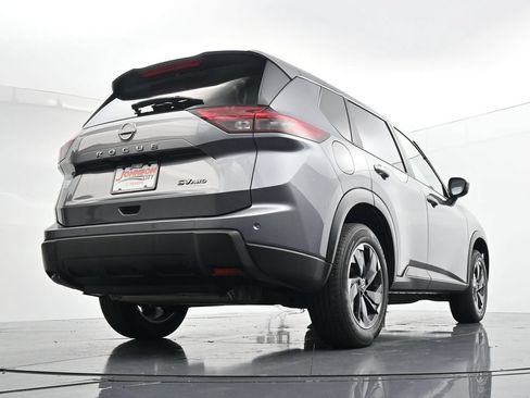 Used 2024 Nissan Rogue SV AWD/4WD image 28