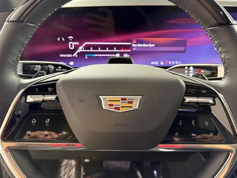 Used 2025 Cadillac Escalade Sport w/ LPO, ONYX Package AWD/4WD image 22