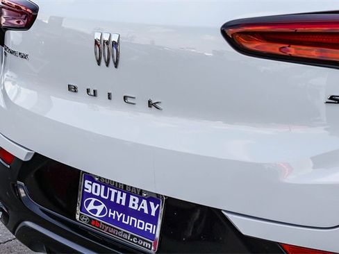 Used 2024 Buick Encore GX Sport Touring image 7