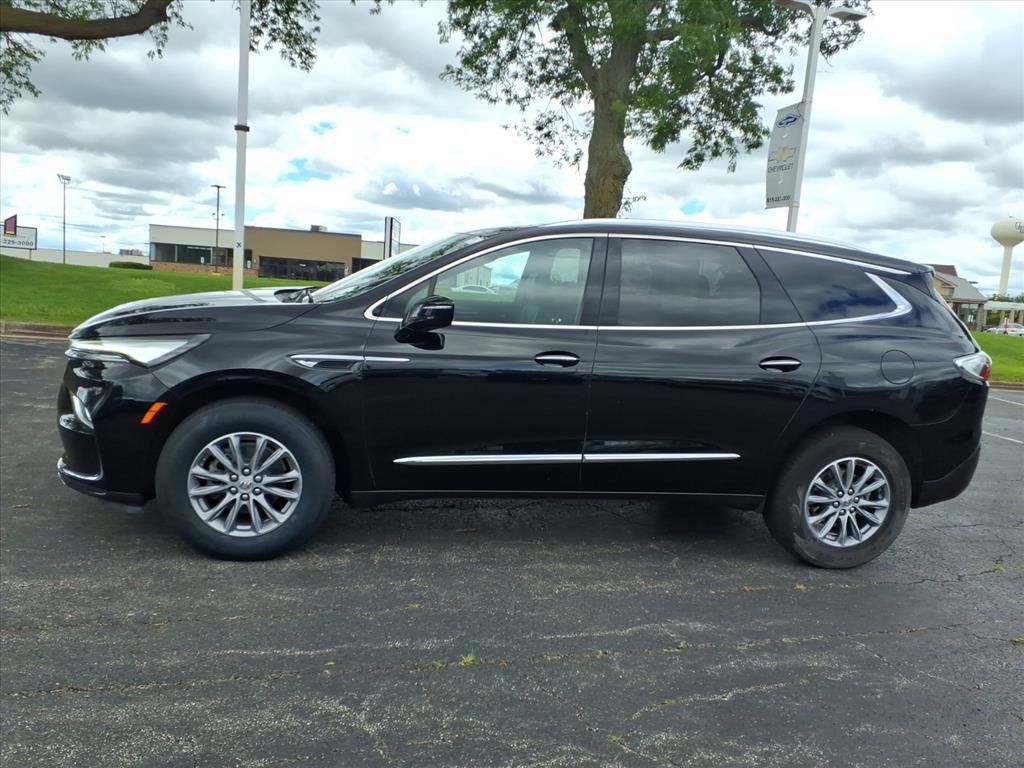 Used 2024 Buick Enclave Essence w/ LPO, Floor Liner Package FWD image 4