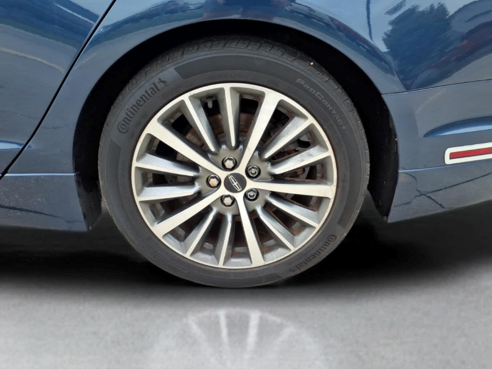 Used 2017 Lincoln MKZ Premiere FWD image 9