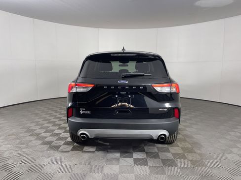 Used 2022 Ford Escape SE image 4