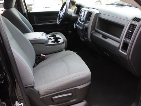 Used 2018 RAM 1500 Express RWD image 25
