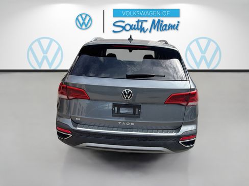 Used 2023 Volkswagen Taos SE FWD image 6